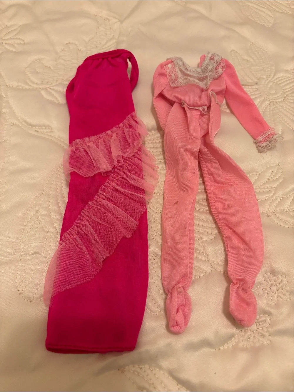 Assorted Pink & Blue Barbie/Other Clothing and Accessories Set